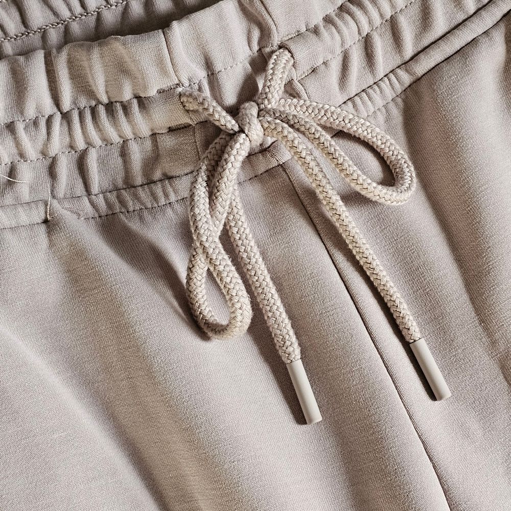 Athleta Seasoft Straight Cropped Pant - Picture 5 of 8